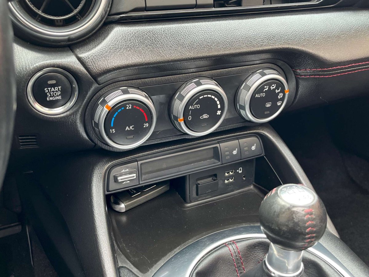 Mazda MX-5 ND RF 1.5 SKY-G SKYCRUISE / Apple Carplay