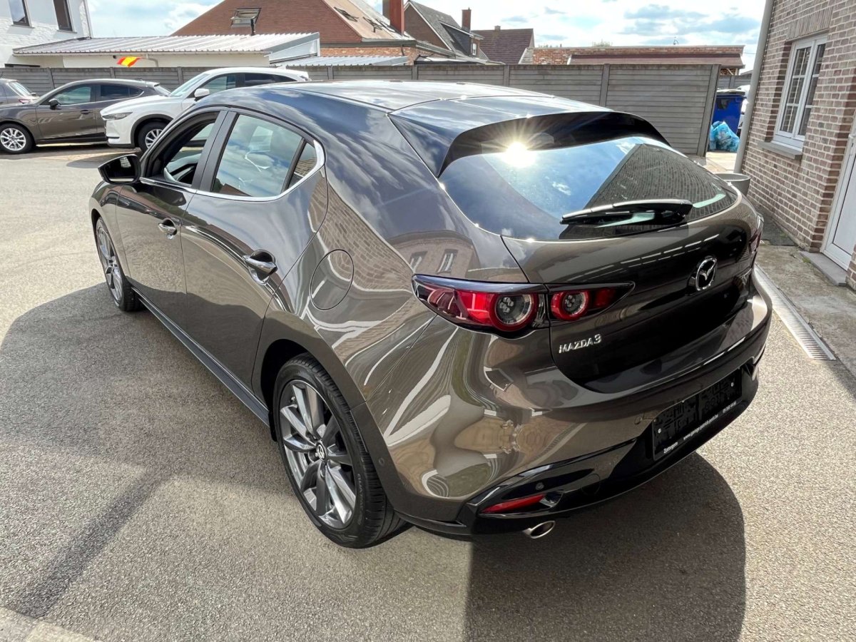 Mazda 3 2.0 M-HYBRID (150pk) / 360 Camera / Apple