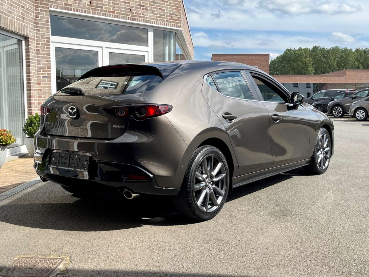 Mazda 3 2.0 M-HYBRID (150pk) / 360 Camera / Apple