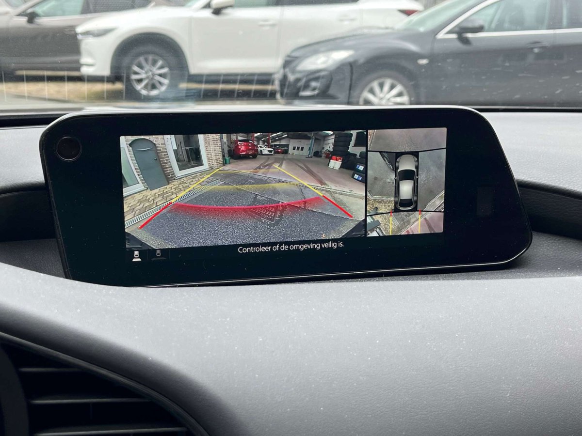 Mazda 3 2.0 M-HYBRID (150pk) / 360 Camera / Apple