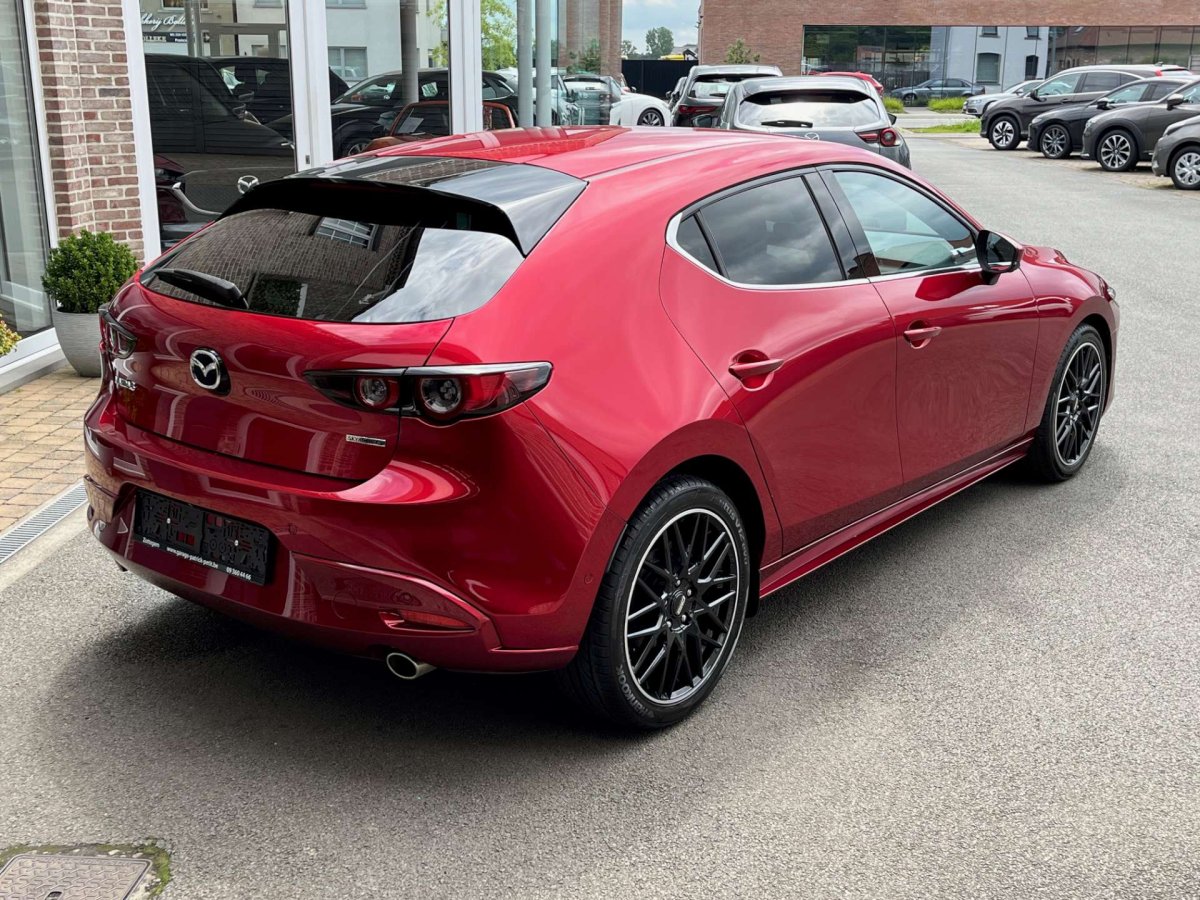 Mazda 3 2.0 M-HYBRID / 360 camera / Bose