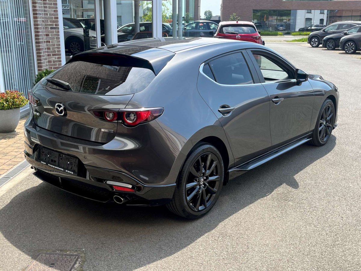 Mazda 3 2.0 M-HYBRID / Aero Pack / Camera