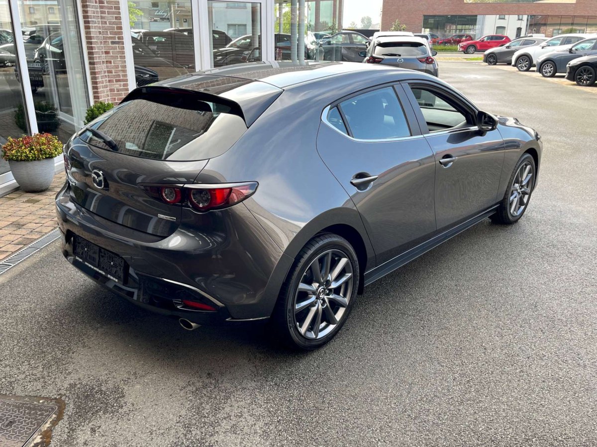 Mazda 3 2.0 M-HYBRID (150pk) / Camera / Apple