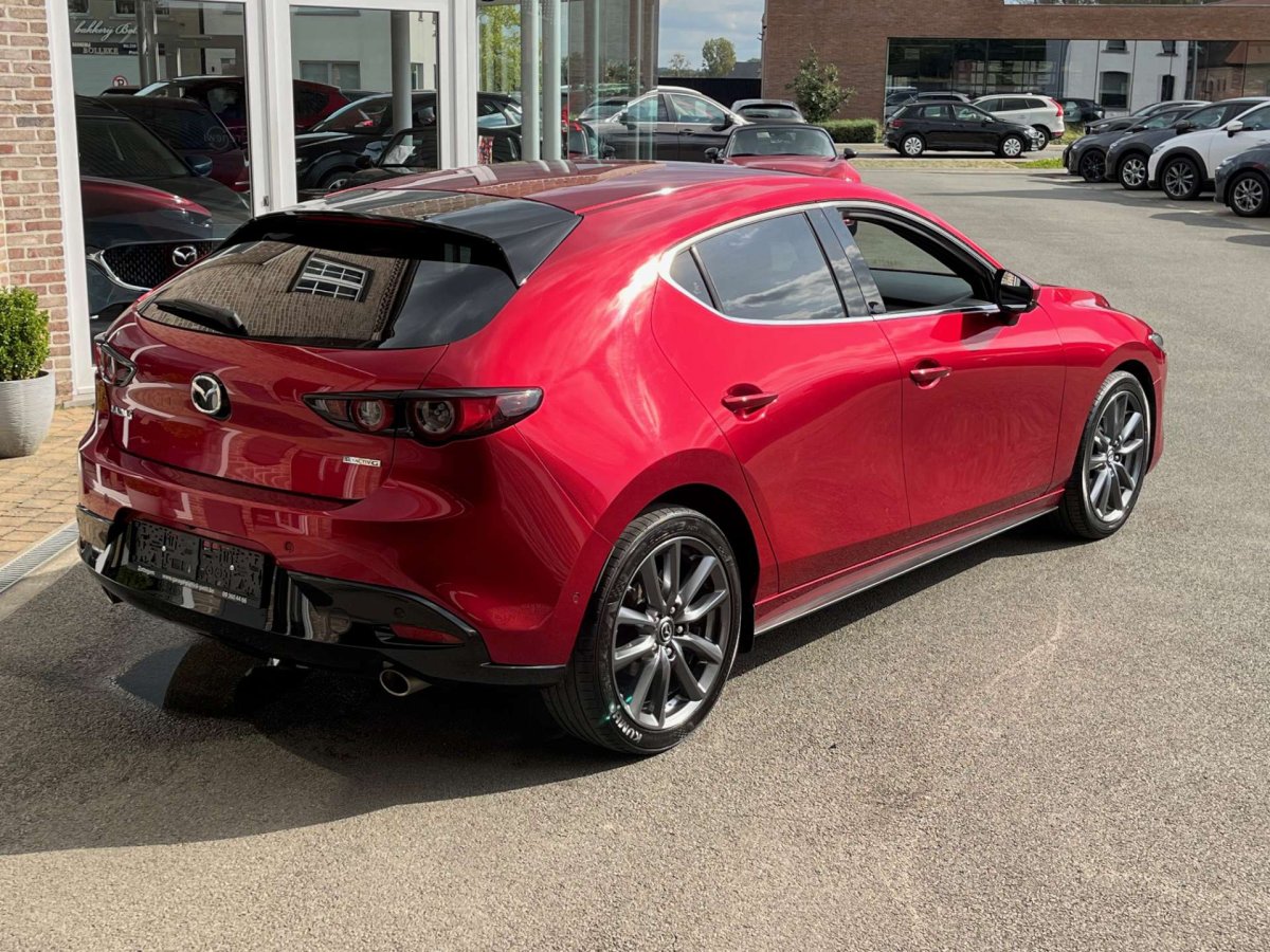 Mazda 3 2.0 M-HYBRID / 360 camera / Bose