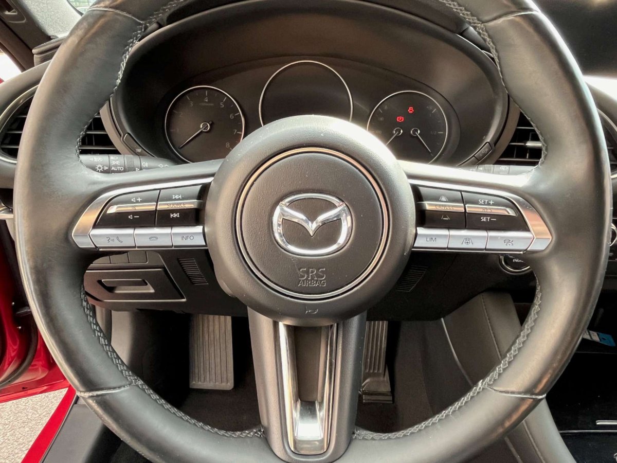 Mazda 3 2.0 M-HYBRID / 360 camera / Bose