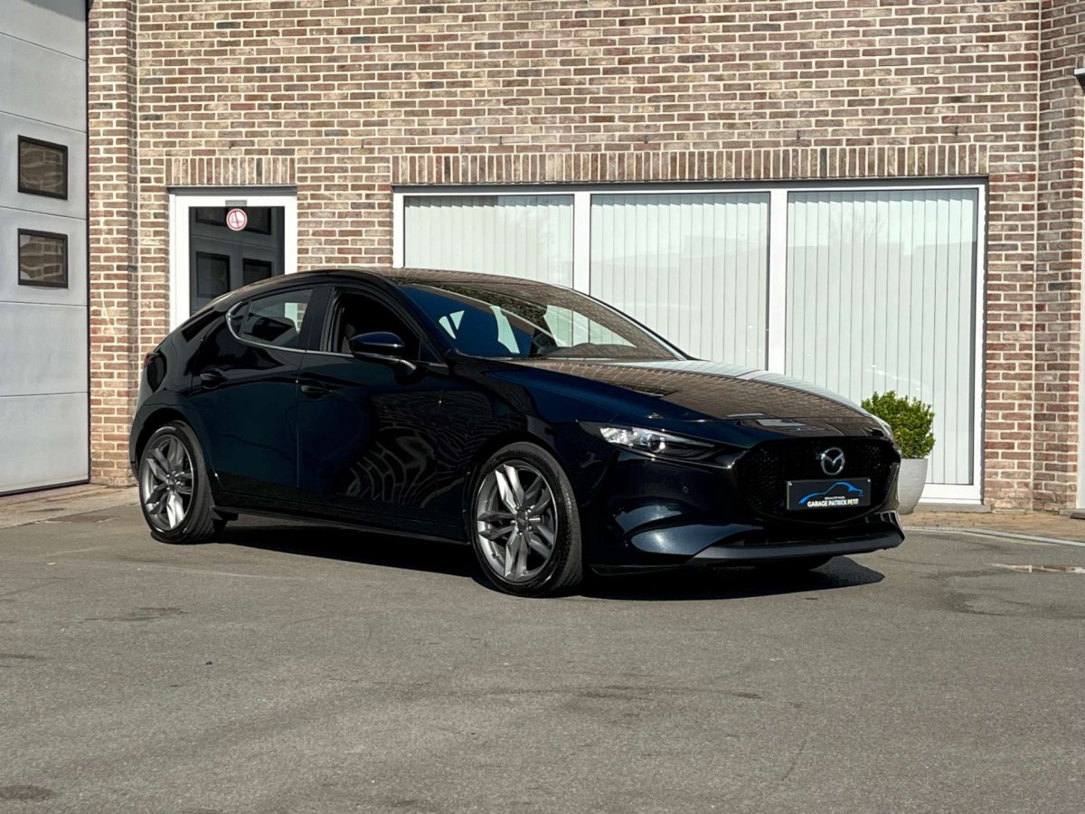 Mazda 3 2.0 M-HYBRID / Camera / Apple