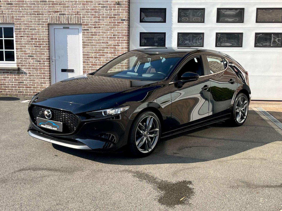 Mazda 3 2.0 M-HYBRID / Camera / Apple