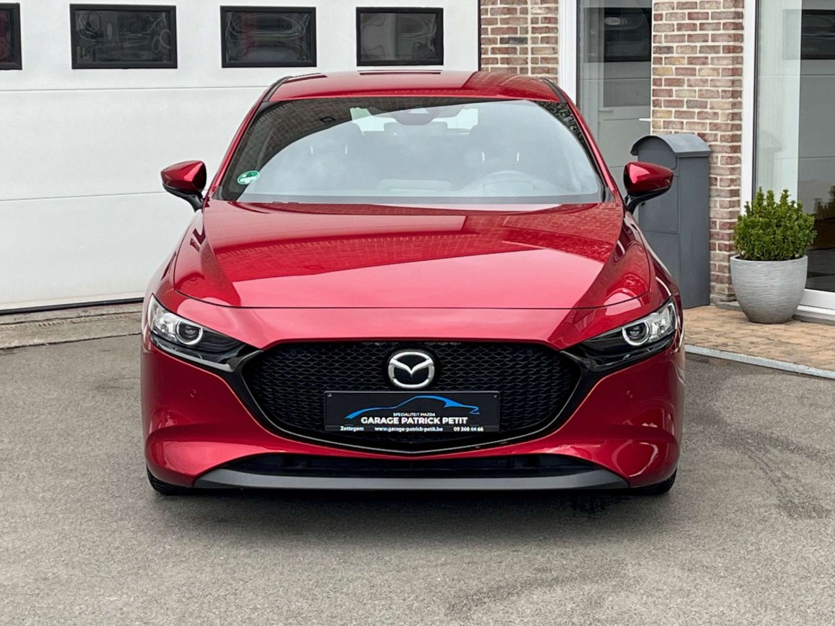 Mazda 3 2.0 M-HYBRID / Camera / Apple