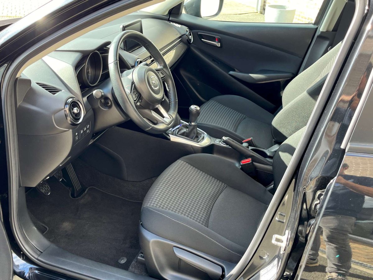 Mazda 2 1.5 SKY-G Hakoné / Apple Carplay