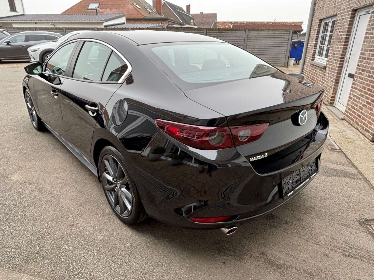 Mazda 3 2.0 M-HYBRID Sedan / Automaat / Leder