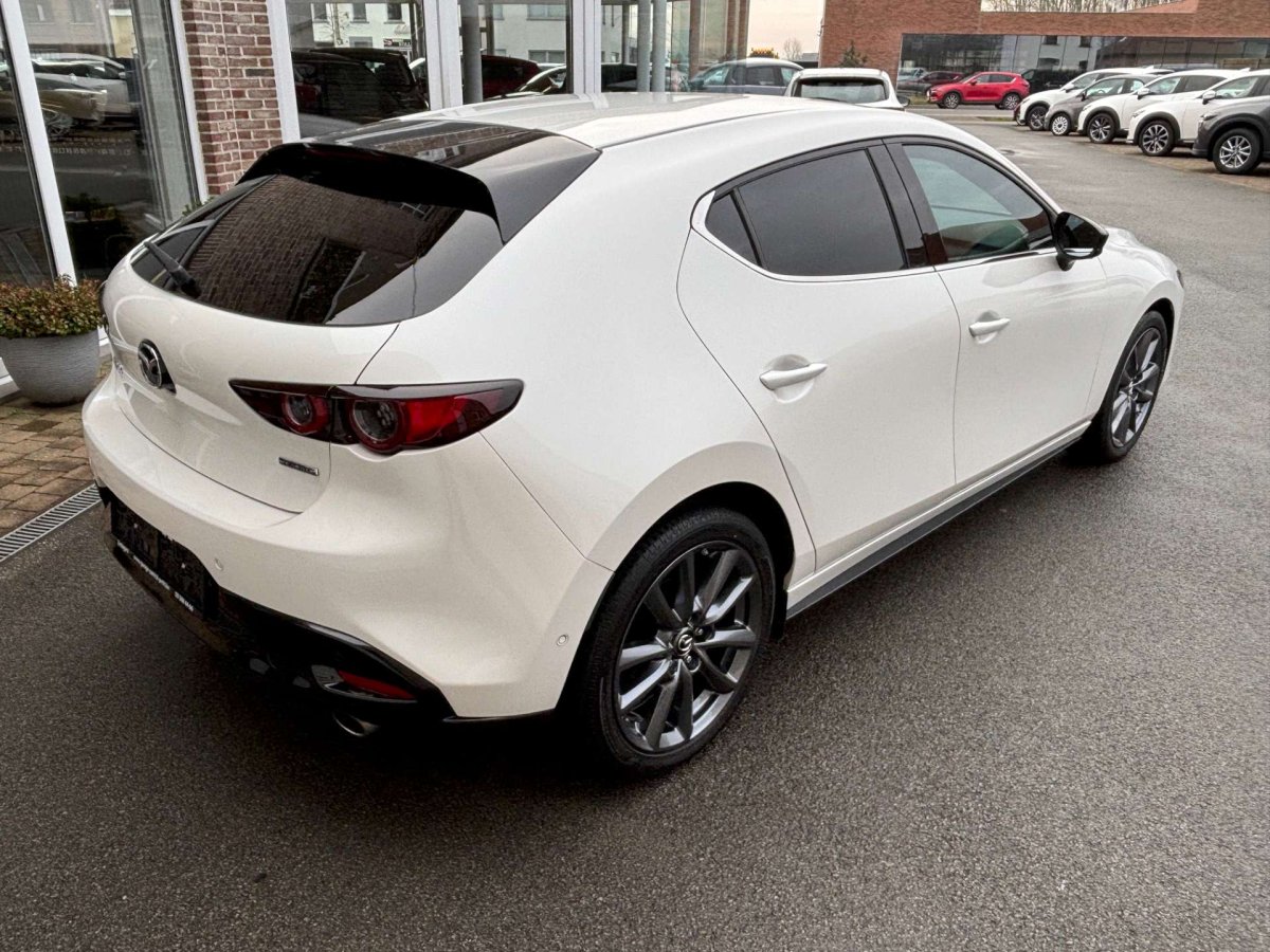 Mazda 3 2.0 M-HYBRID SKYCRUISE / Automaat