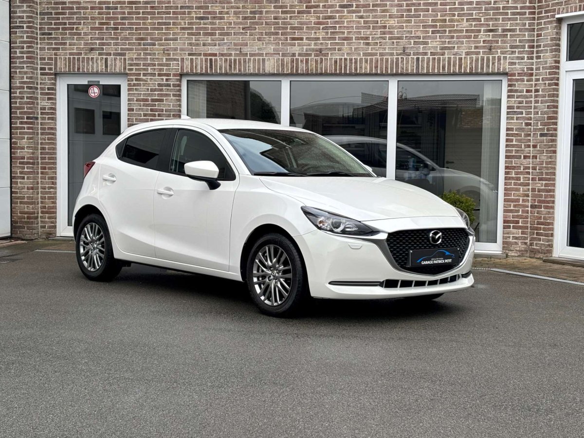 Mazda 2 1.5 M-HYBRID / Apple / Camera